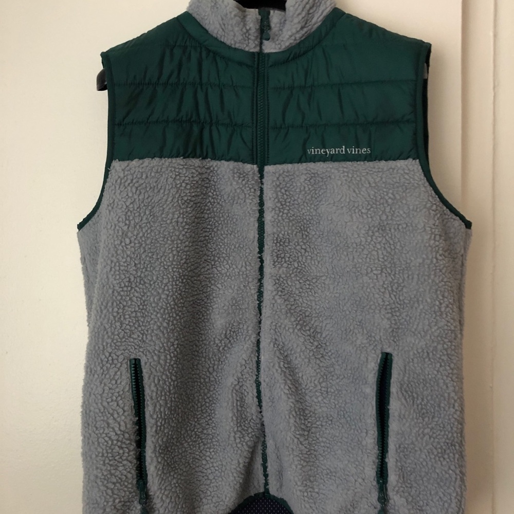 Vineyard Vines Vest, size M